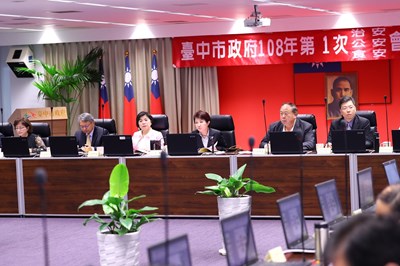 落實執法最小傷害　中市警配備破窗尾蓋